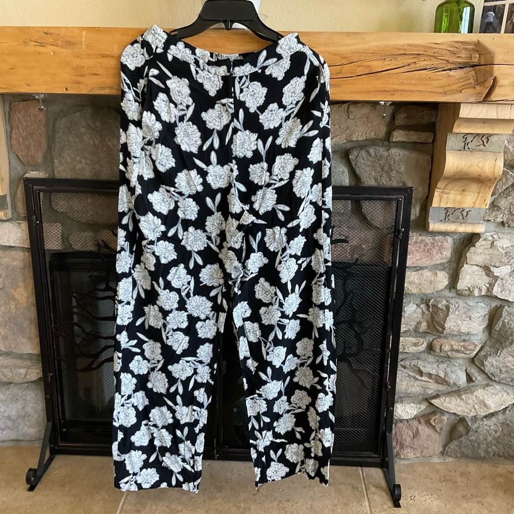 Anthropologie Black and White Wide Leg Pants EUC